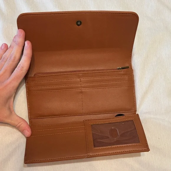 Universal Thread Brown Faux Leather Wallet - Picture 3 of 5